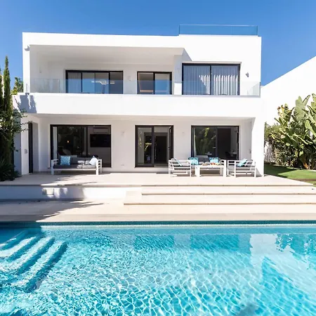 Villa 106 Private Luxury Villa, Heated Pool & Sauna Marbella