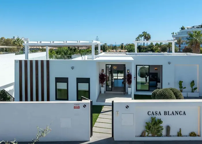 106 Private Luxury Villa, Heated Pool & Sauna Villa Marbella