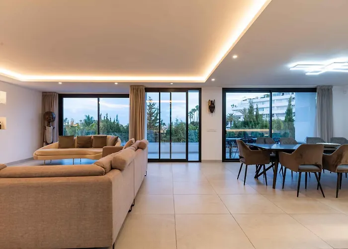 106 Private Luxury Villa, Heated Pool & Sauna Villa Marbella