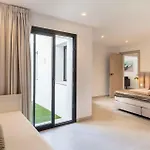 106 Private Luxury Villa, Heated Pool & Sauna
