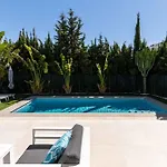 106 Private Luxury Villa, Heated Pool & Sauna Βίλα *