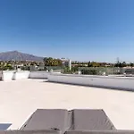 106 Private Luxury Villa, Heated Pool & Sauna