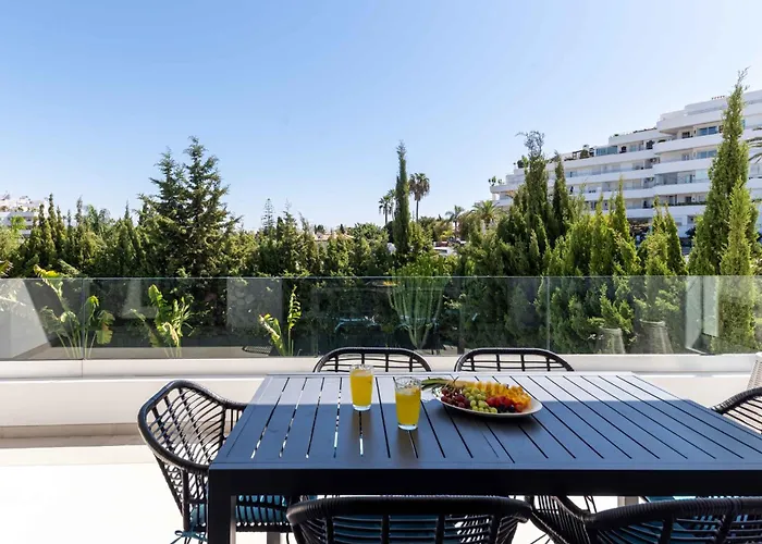 106 Private Luxury Villa, Heated Pool & Sauna