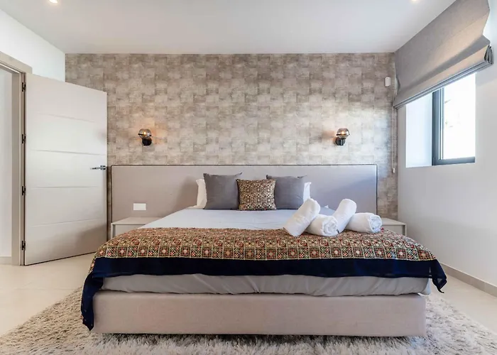Villa 106 Private Luxury Villa, Heated Pool & Sauna Marbella