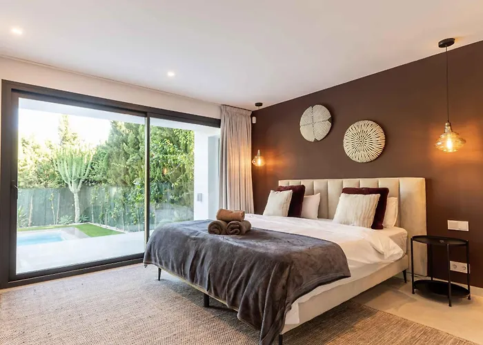 Willa 106 Private Luxury Villa, Heated Pool & Sauna *