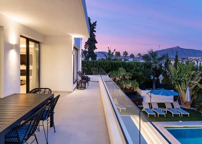 106 Private Luxury Villa, Heated Pool & Sauna Willa Marbella